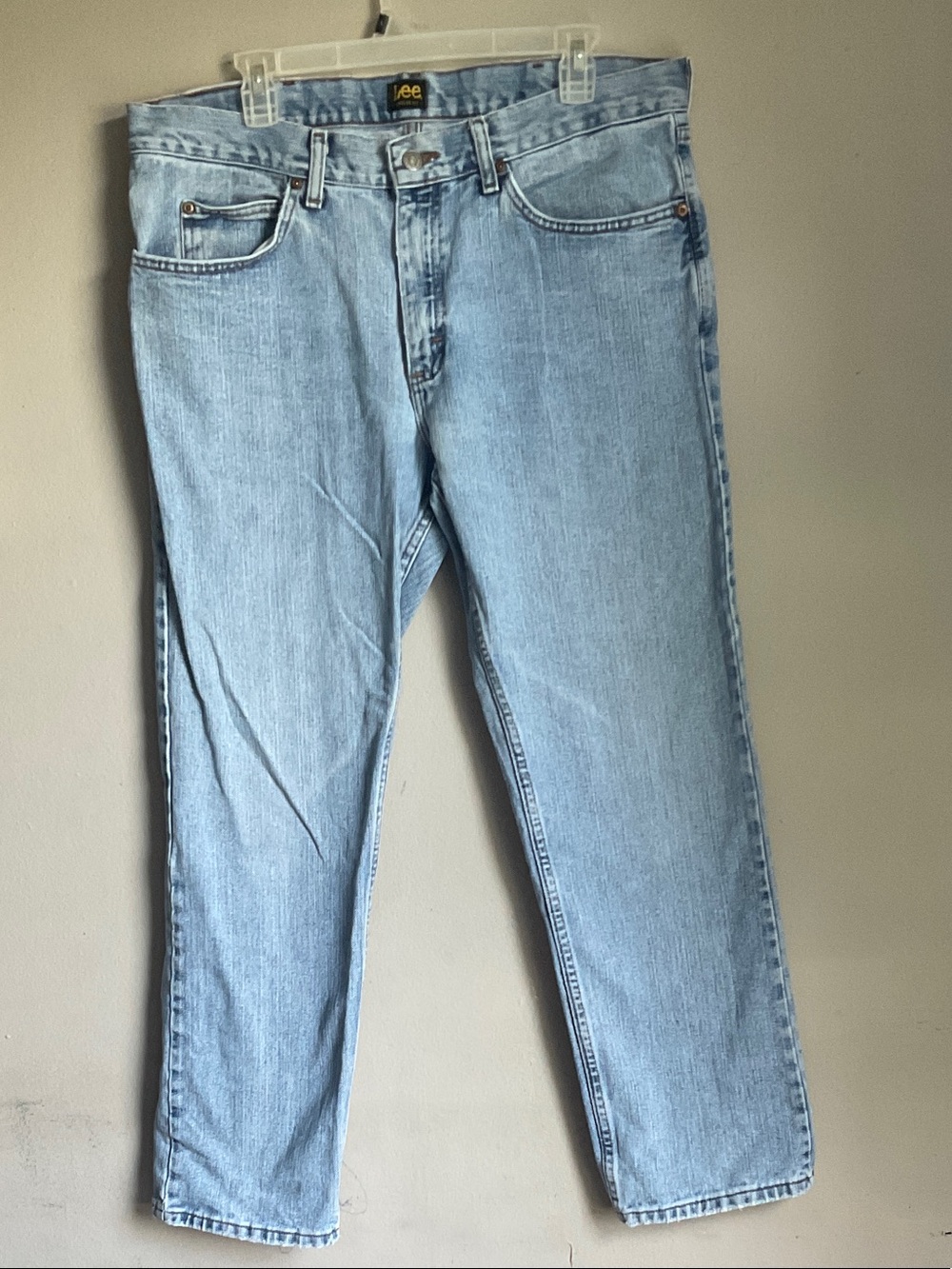Lee Men’s Light Wash Straight Jeans